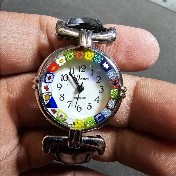 Venice Art & Glass Ladies Quartz Watch Silver Tone Working Black Strap WR 3 ATM - Picture 1 of 9